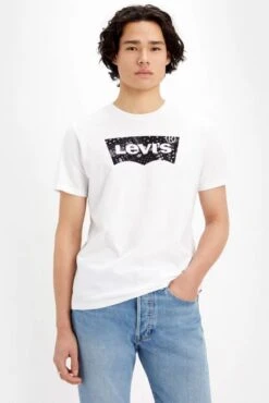 Levis Tee Shirt LEVI'S® GRAPHIC CREWNECK White 7 Levis Tee Shirt LEVI'S® GRAPHIC CREWNECK White -Levis Soldes Magasin levis 22491 13 26 1